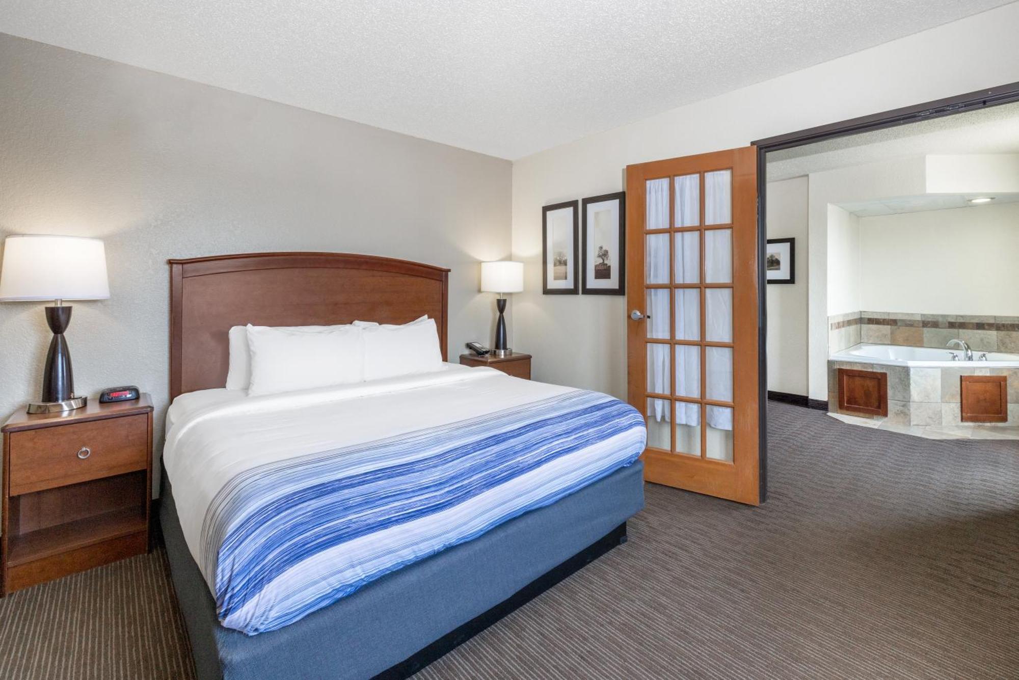 Americinn By Wyndham Dickinson Quarto foto